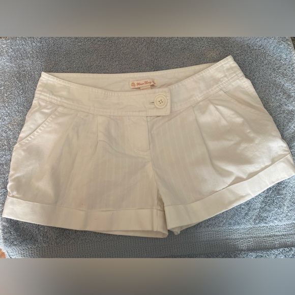 Forever 21 Pants - Forever 21 White Pleated Cuffed Shorts